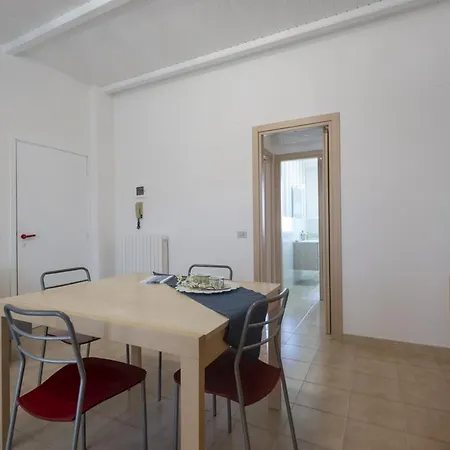 Apartamento 137 - Trilo A Al Secondo Piano Vicino - Con Aria Condizionata